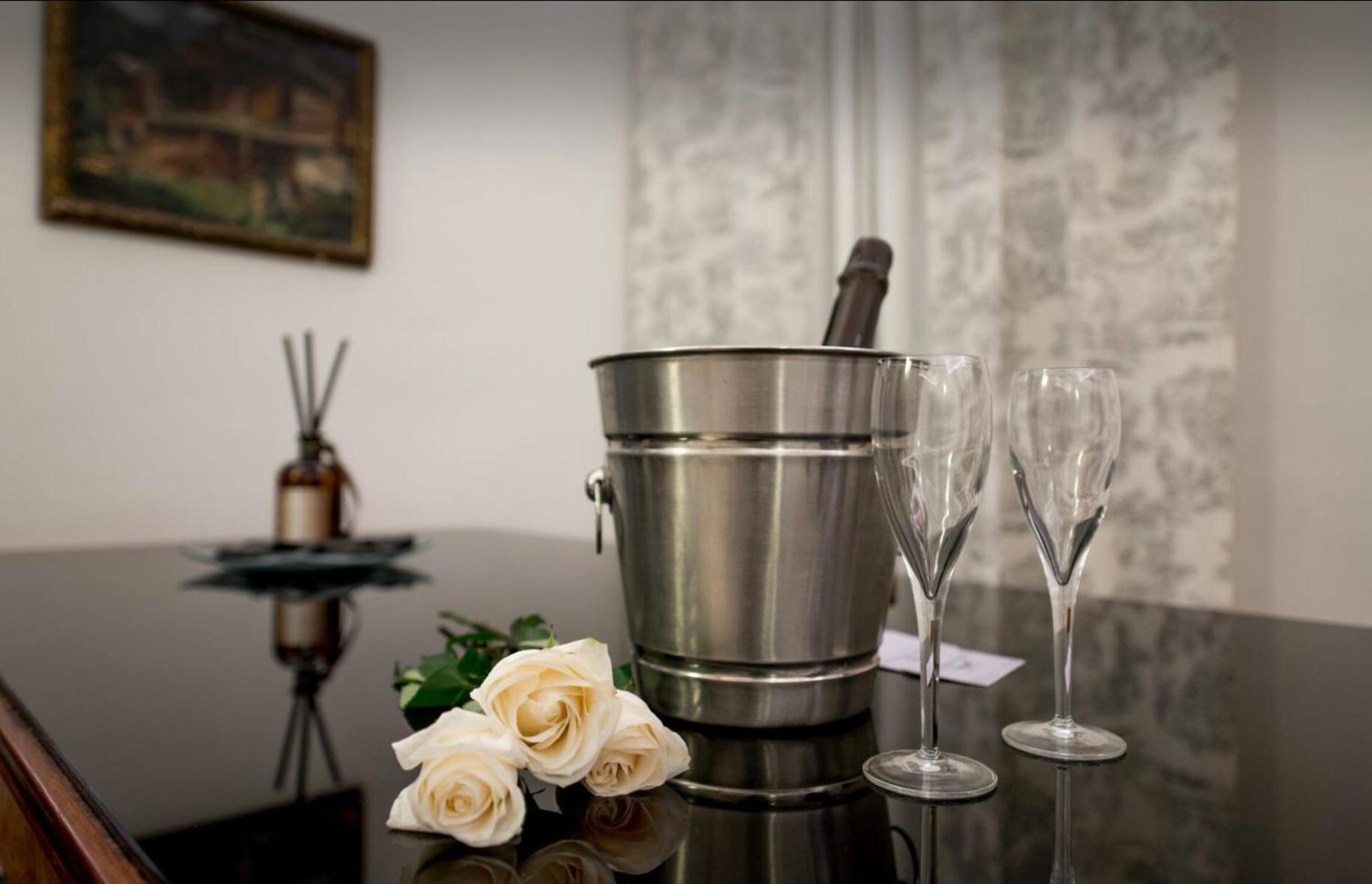 Vittoria Suite Roma Exterior foto